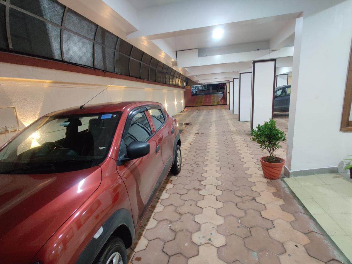 Amruth Inn Guruvāyūr Exterior foto