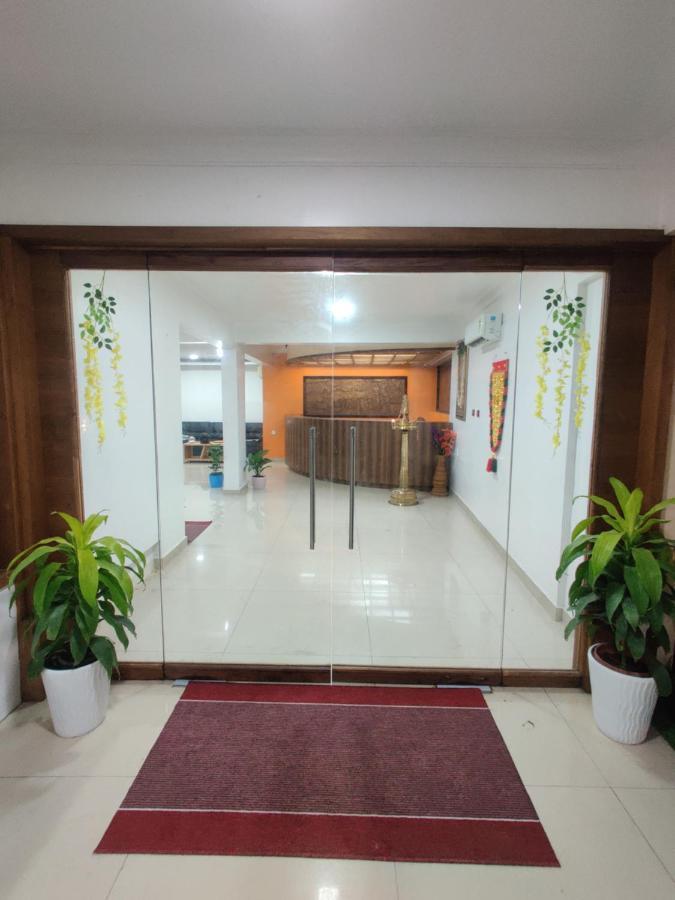 Amruth Inn Guruvāyūr Exterior foto