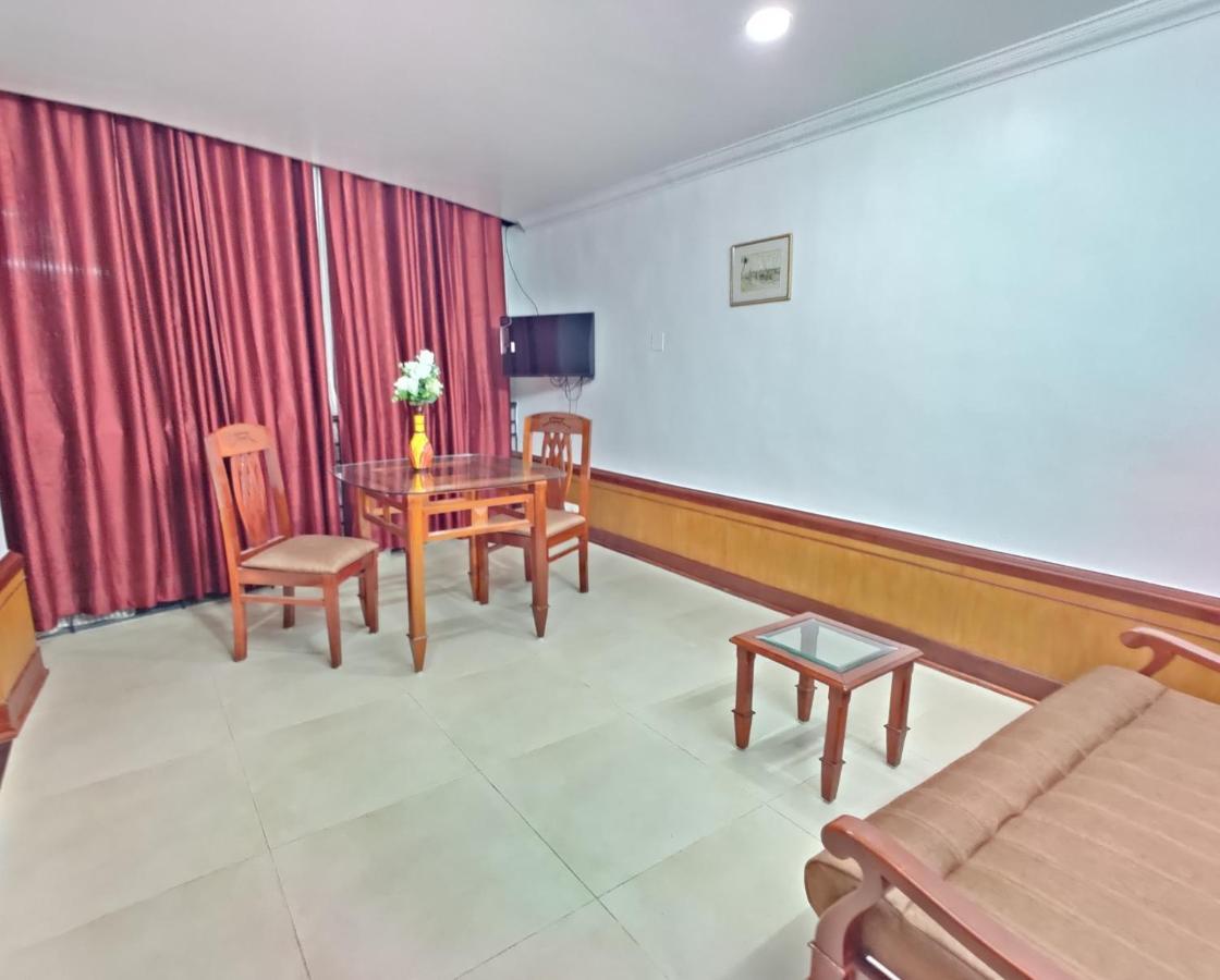 Amruth Inn Guruvāyūr Exterior foto